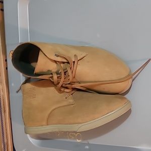 Under armour boots/ dress shoes ?